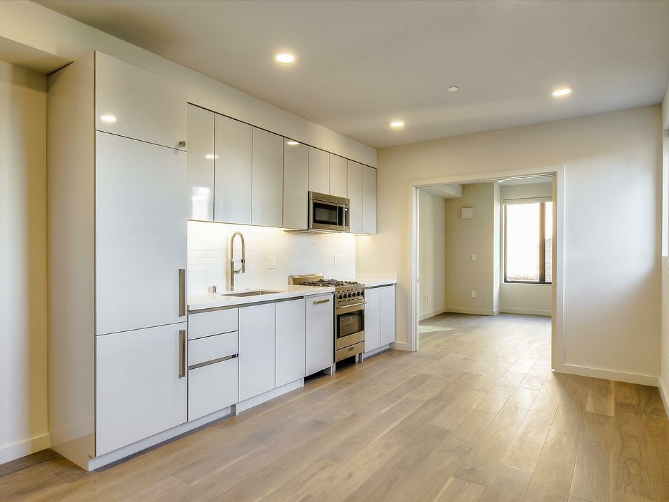 1st image of 824 Hyde St #401