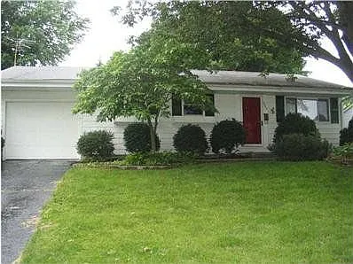3889 Wade Rd photo 1