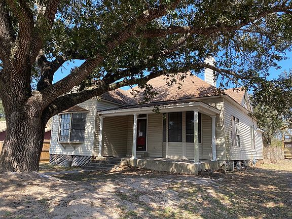 2nd image of 203 E Fannin St