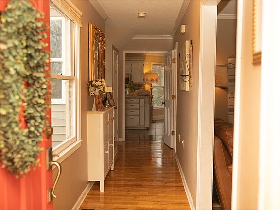 4th image of 99 Wildmarsh Rd