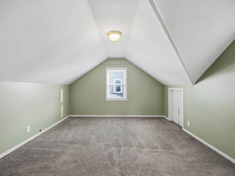 406 Tarrington Rd — Photo 23