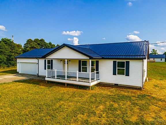 3rd image of 233 Earthwood Ln