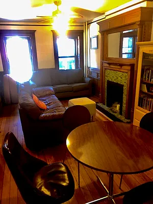 Rented by Alexander Bilu, LREB | media 12