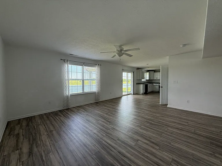 577 Freedom Dr — Photo 24