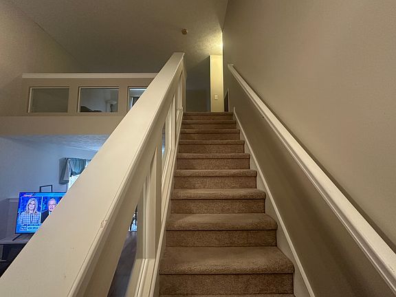 2nd image of 537 Stobus Dr