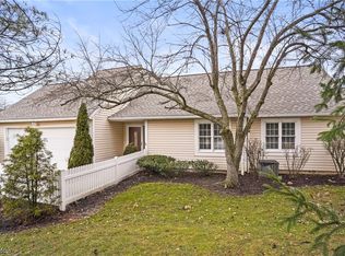 897 Knollcrest Ct, Akron, OH