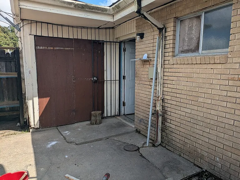 2301 Lafayette St #9 — Photo 13
