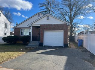 125 Cromwell St, Hartford, CT 06114