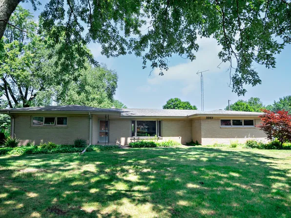 1663 S Bonny Bruce Dr, Stevensville, MI 49127