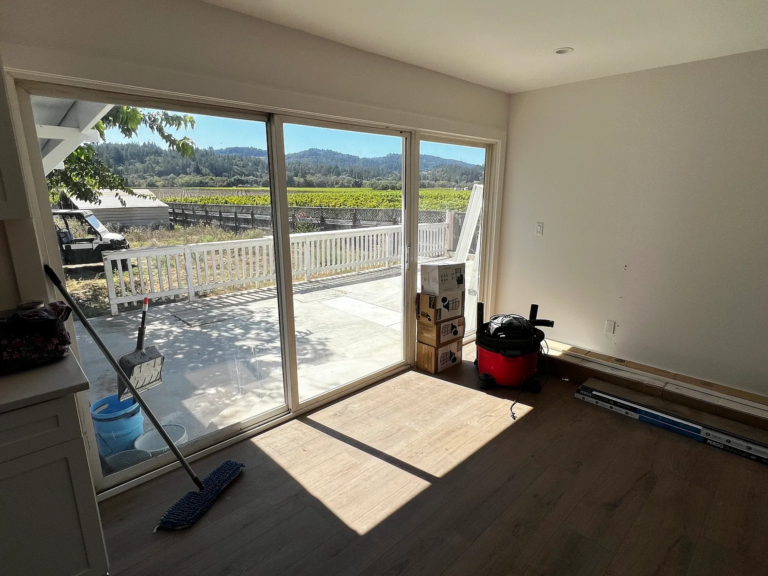 3 bed, 1900 sqft, $5,700 — Photo 3