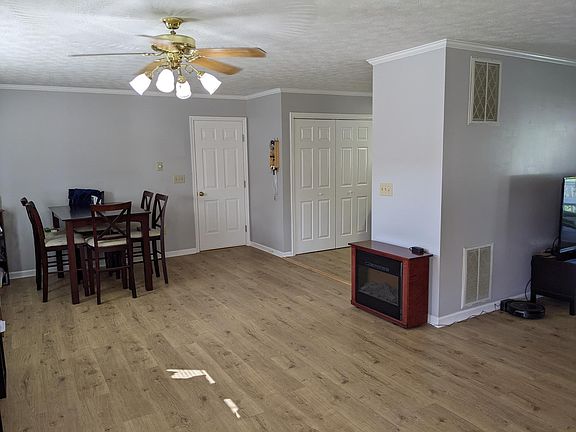 3rd image of 265 Dogwood Dr