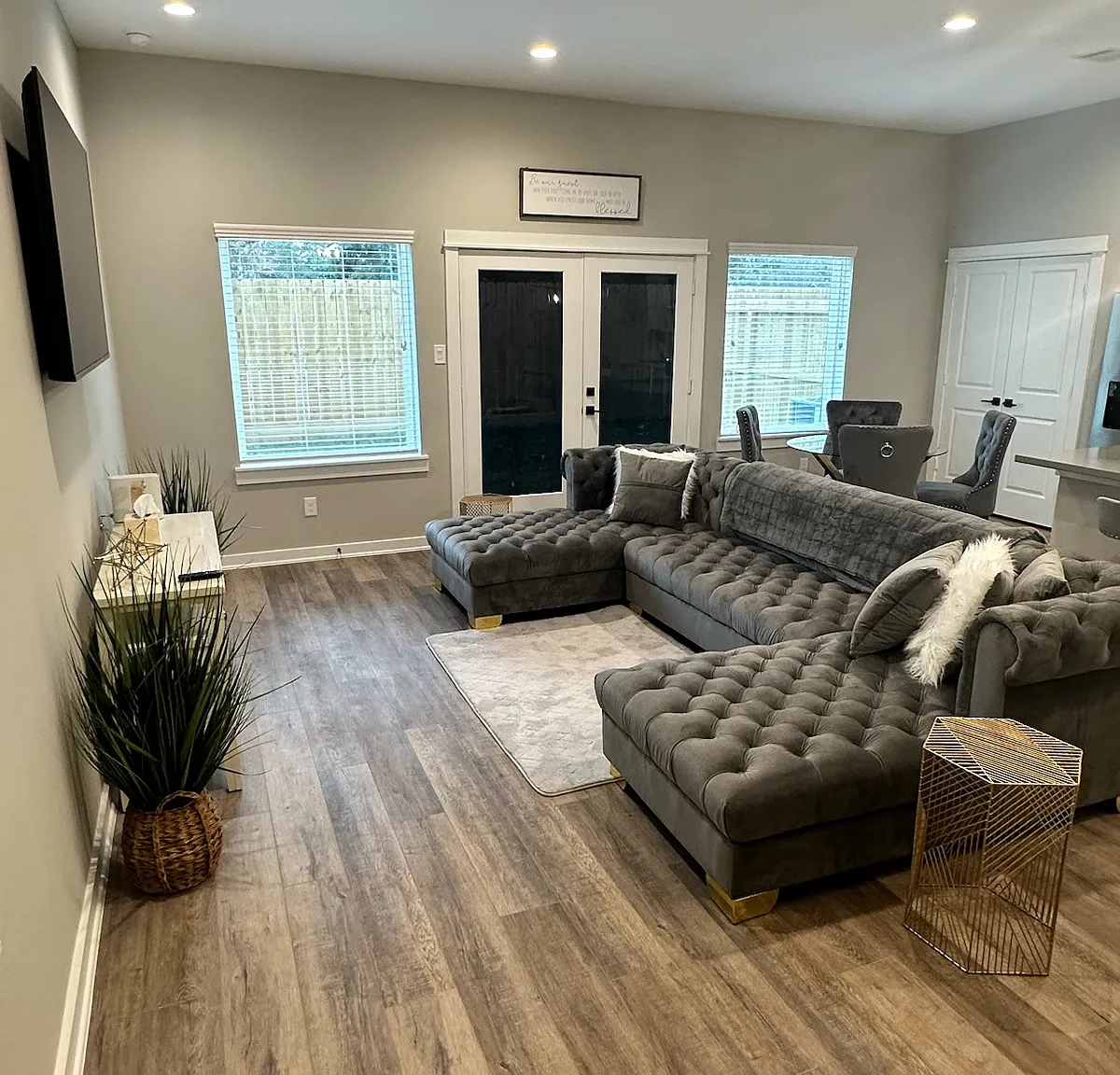 3 bed, 2.5 bath, 1537 sqft, $2,400 — Photo 4