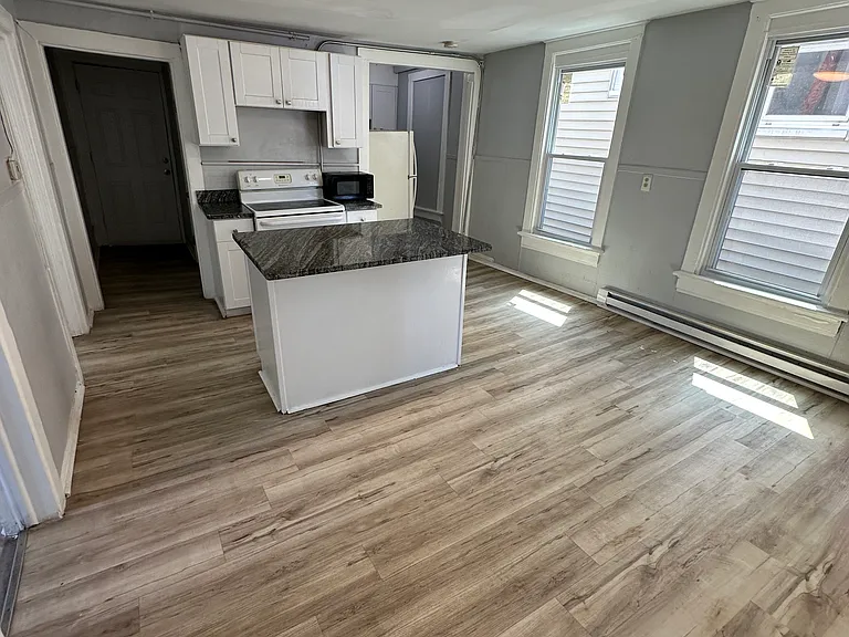 25 Green St #3C — Photo 1