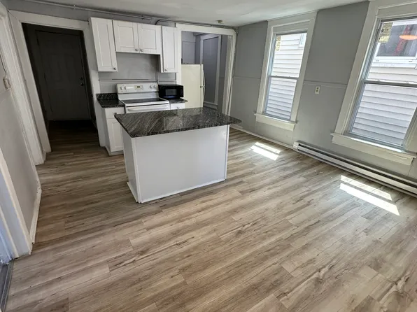 25 Green St #3C, Waterbury, CT 06708