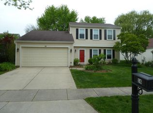 14 Manchester Ln, Vernon Hills, IL