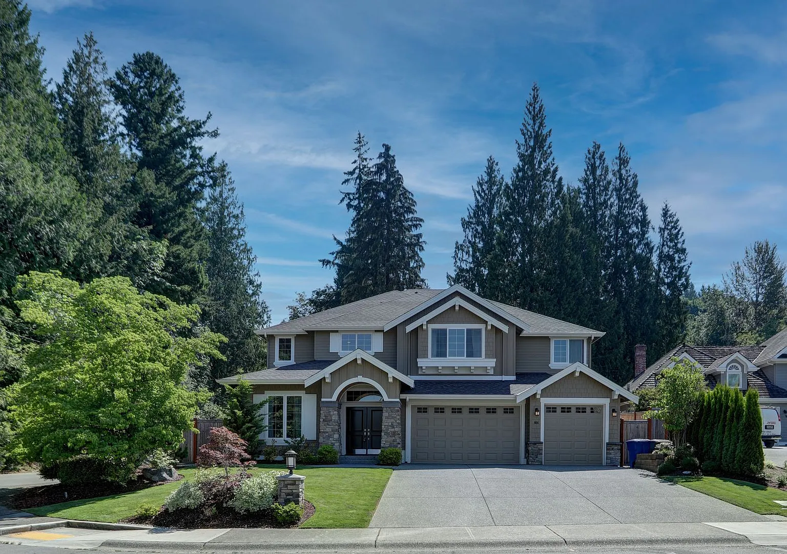 Spacious Custom Home with High-End Finishes Near Lake Sammamish — Photo 1