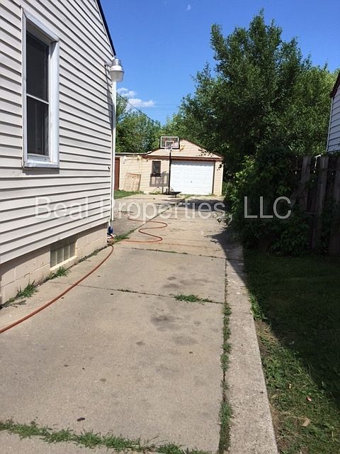 2nd image of 7308 Warwick St