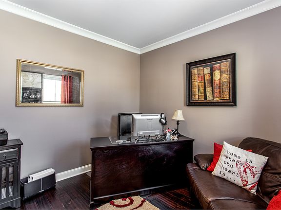 4th image of 4300 Elliott Way