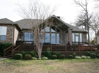 109 Hilton Head Island Dr, Mabank, TX 75156