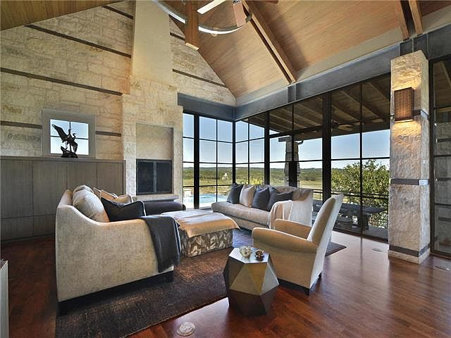 1st image of 2511 Sailpoint Dr