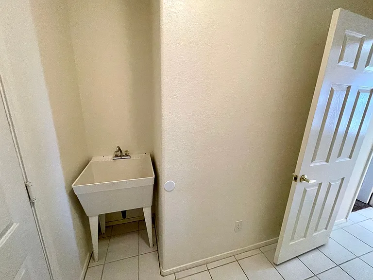 2164 Hi Jolly Dr — Photo 30