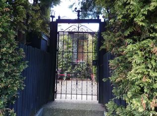 2403 NW 85th St, Seattle, WA 98117