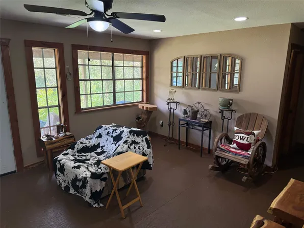 1250 Trails End Dr, Cleveland, TX 77328