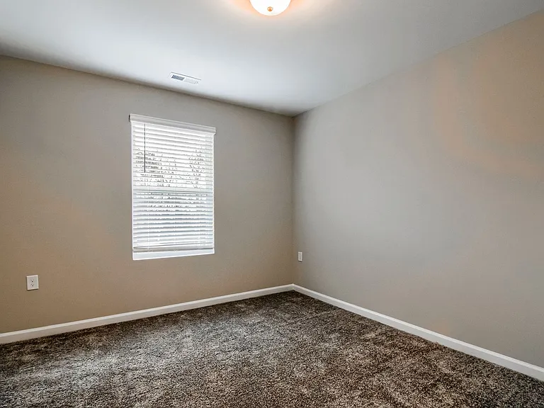 3917 Eccles Ln — Photo 9