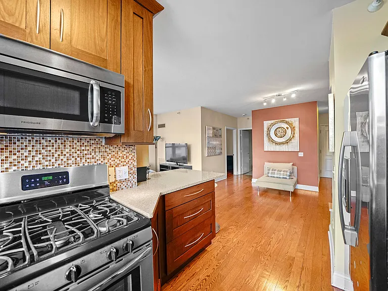 625 N Dearborn St #960 — Photo 22