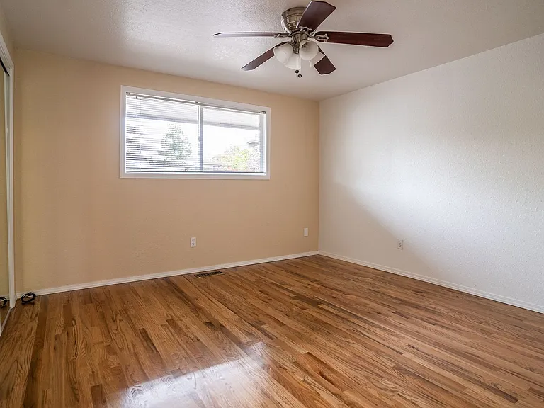 340 Denver St NE — Photo 22
