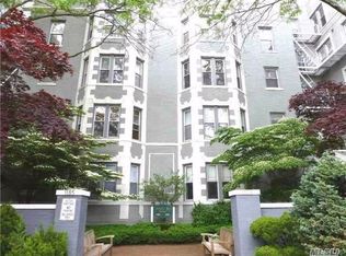 1175 E Broadway APT 2J, Hewlett, NY 11557