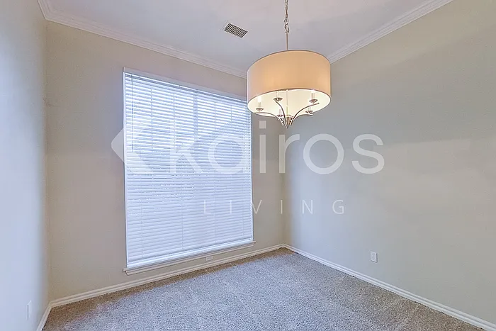 3 bed, 2.0 bath, 2126 sqft, $2,045 — Photo 2