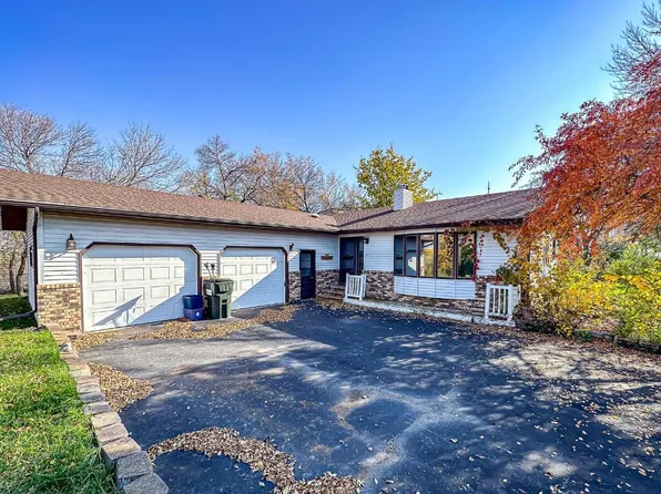 1602 100th Ave S, Horace, ND 58047