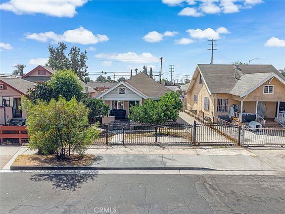 5th image of 1302 E 48th Pl