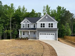 40 Hartwell Ct, Zebulon, NC 27597