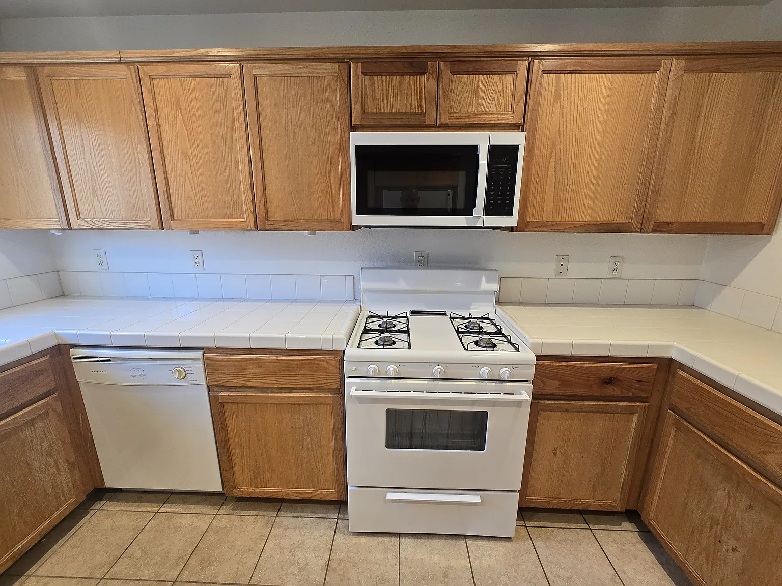 2 bed, 900 sqft, $1,475 — Photo 4