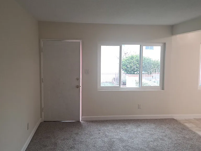 111 E Hammel St — Photo 6