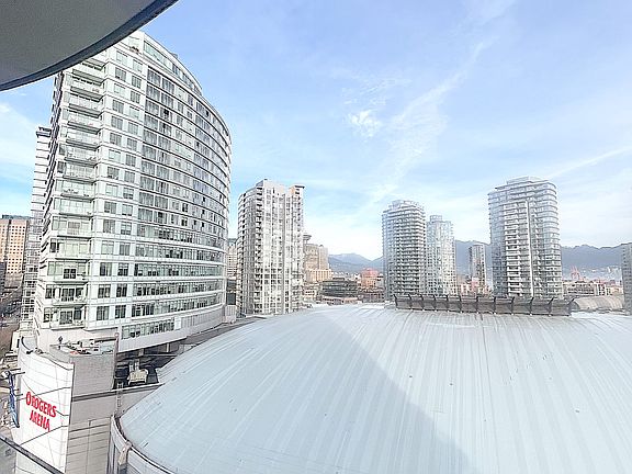 5th image of 685 Pacific Blvd #1410