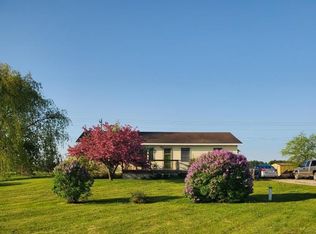 101 W Vfw Rd, Cheboygan, MI 49721