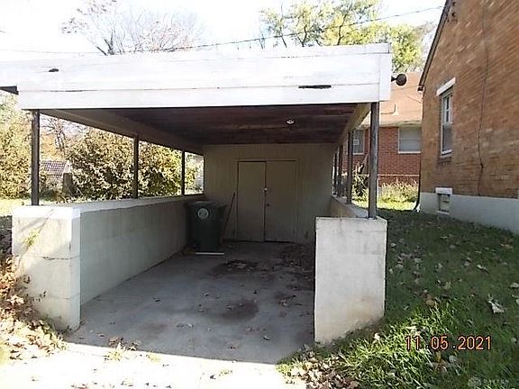 4th image of 3327 Earlham Dr