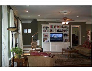 3rd image of 104 Ashland Pl