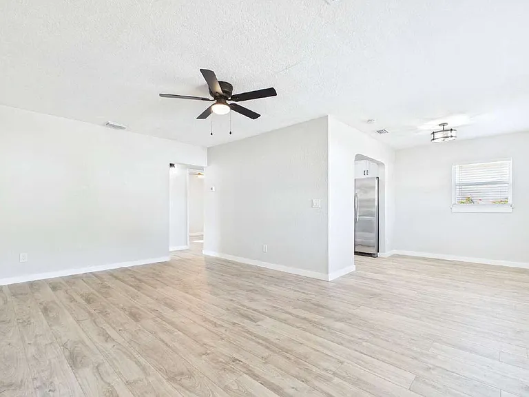 3729 Prescott St N — Photo 2