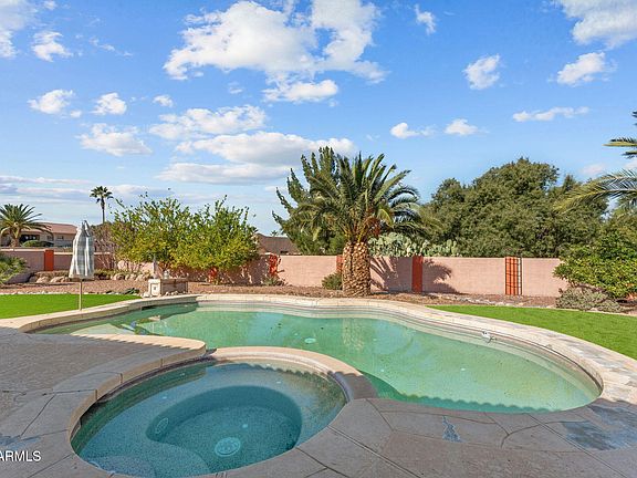 3rd image of 230 Cottonwood Ln