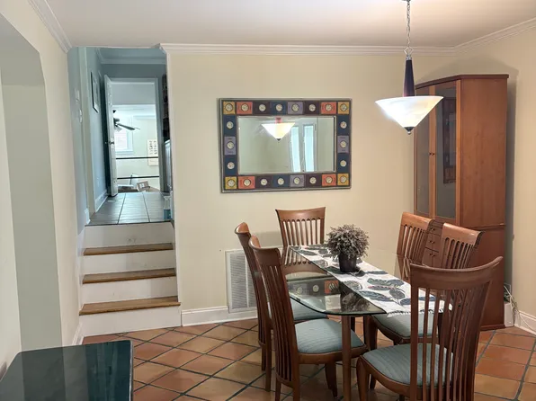 633 Vivian Dr, Nashville, TN 37211