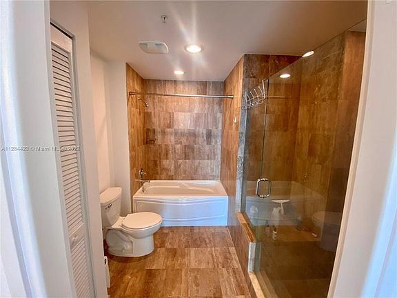 5th image of 300 S Biscayne Blvd APT 2814