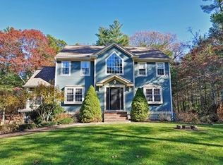 4 Shannon Ln, Assonet, MA 02702
