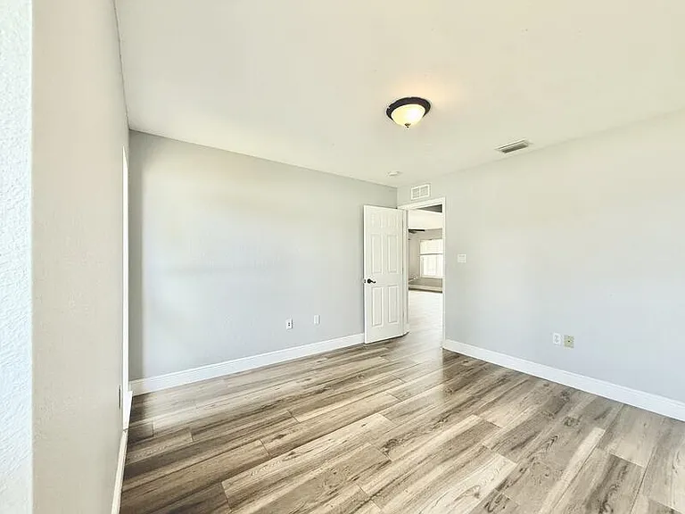 22148 Lockport Ave — Photo 40