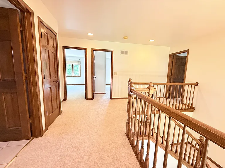 2318 River Woods Dr — Photo 18