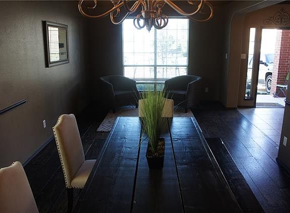 4th image of 9837 Voss Ave