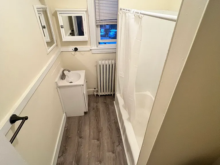 83 Englewood Ave #8 — Photo 21